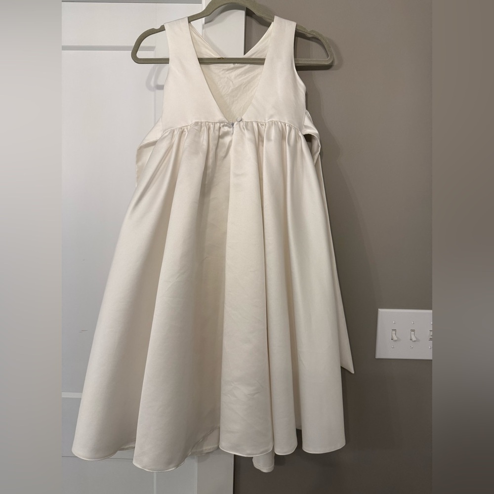 Lovely White Girls' Formal Dress with Cape - Picture 5 of 7